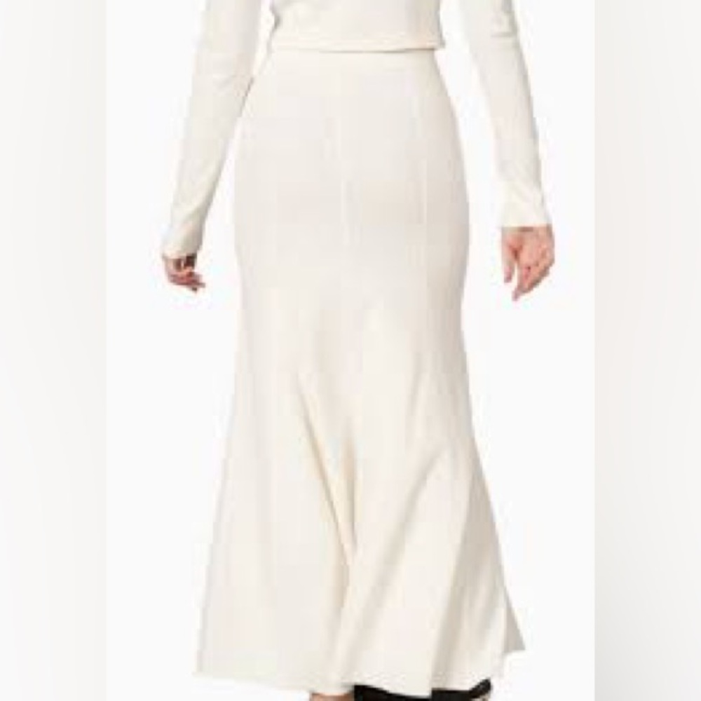 Ribbed Maxi Set - Picture 2 of 3